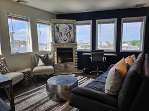 DO with AC Waterfront Marina Penthouse